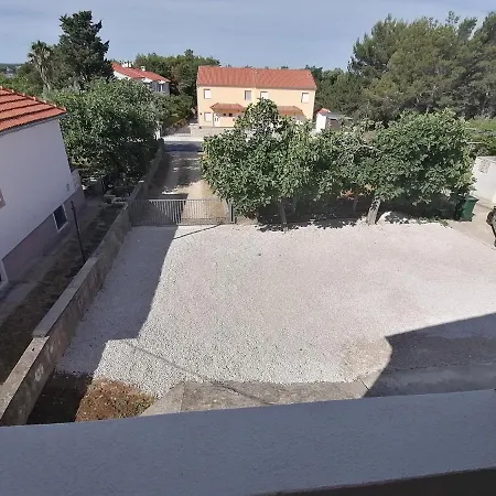 Nevija 2*