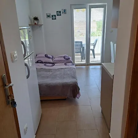 Guest house Nevija 2*