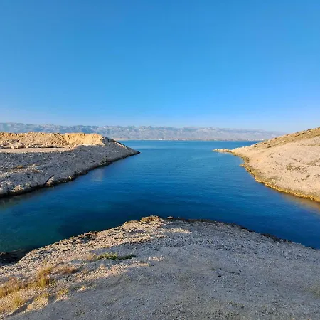 Nevija بيت ضيافة فرسي